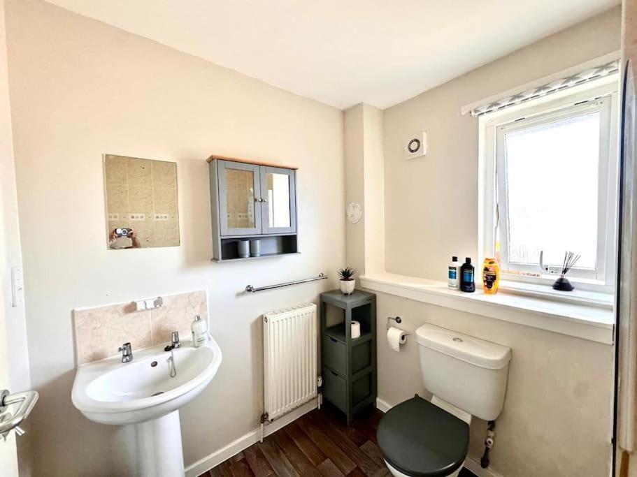 Three Bedroom House Edinburgh Exterior foto